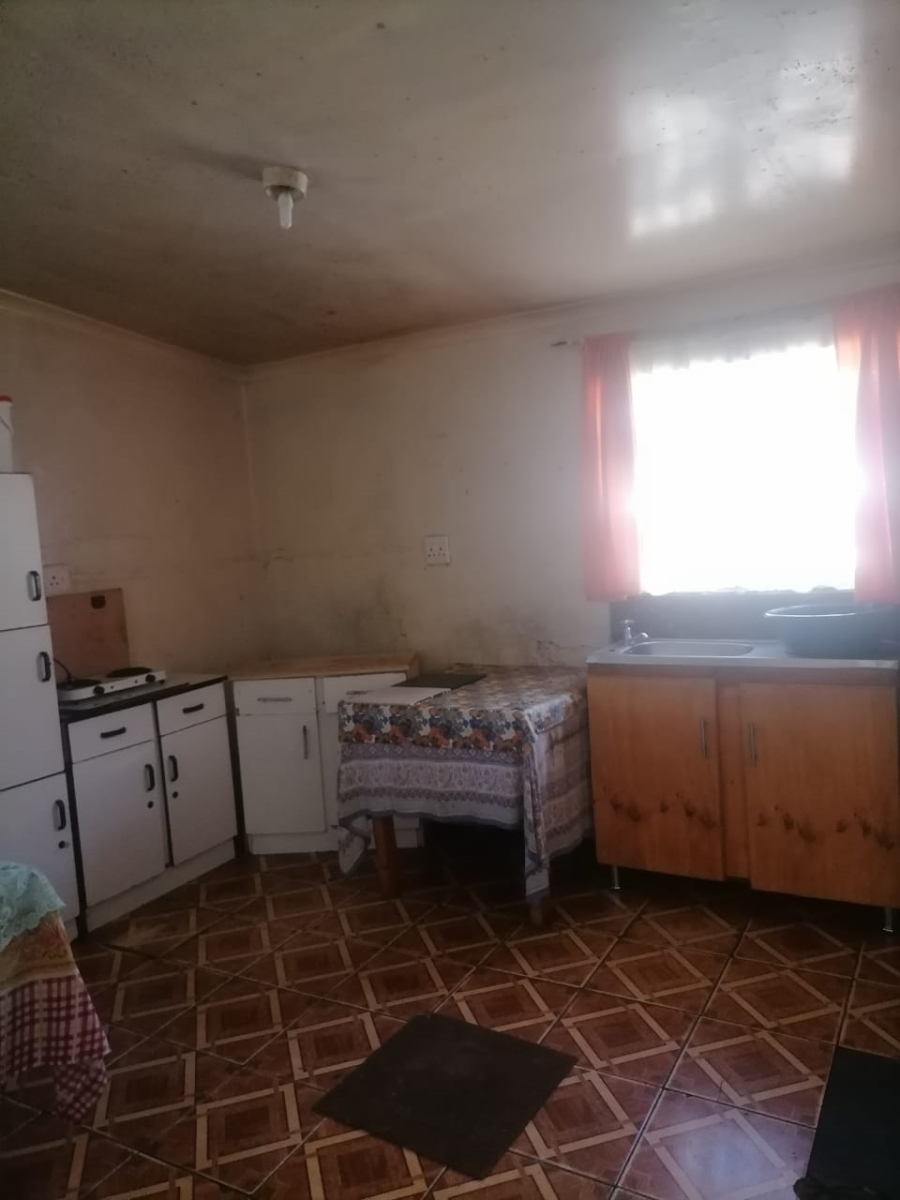 2 Bedroom Property for Sale in Eyethu Western Cape